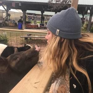 Meet your Posher, Kenzie